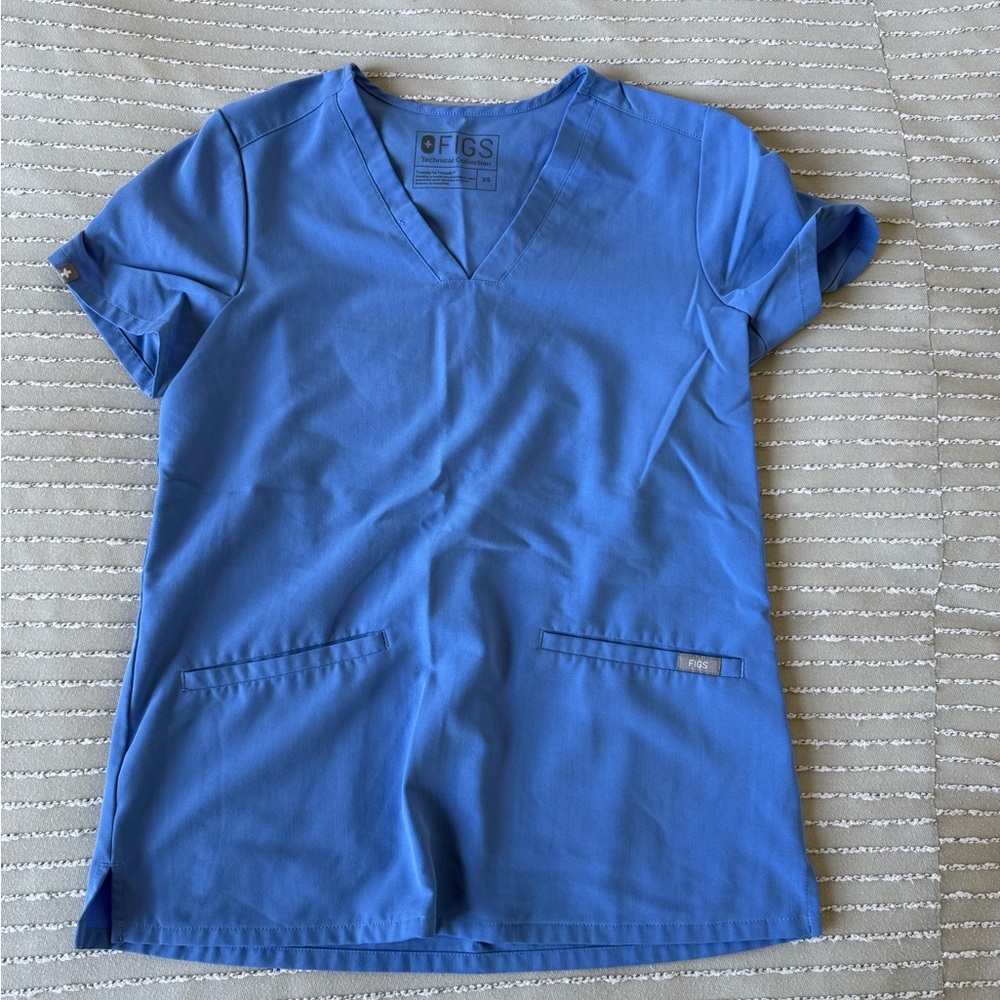 FIGS Blue Top